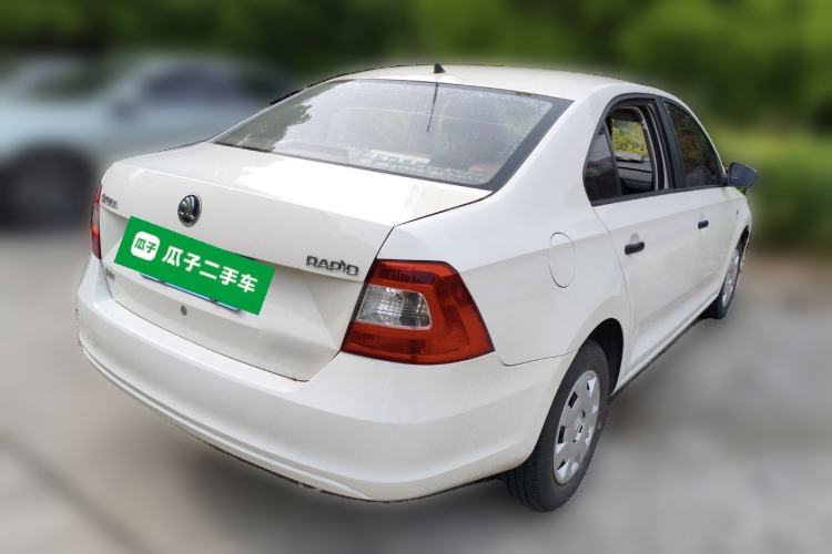 Used Skoda Rapid 2016 1.6L Manual Front-Wheel-Drive Version Rear Right 45 Deg