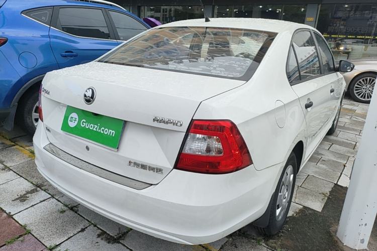 Used Skoda Rapid 2016 1.6L Manual Front-Wheel-Drive Version Rear Right 45 Deg