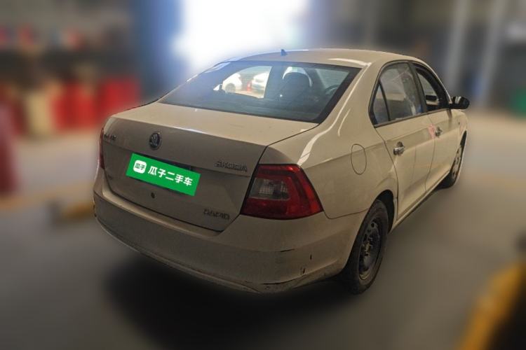 Used Skoda Rapid 2016 1.6L Manual Front-Wheel-Drive Version Rear Right 45 Deg