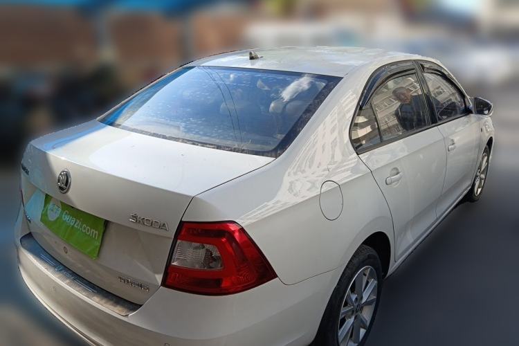 Used Skoda Rapid 2016 1.6L Manual Trend Edition Rear Right 45 Deg