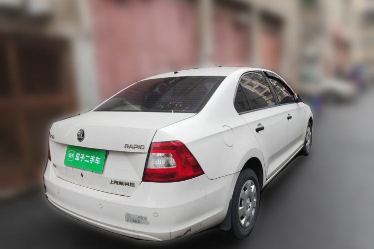 Used Skoda Rapid 2016 1.6L Manual Front-Wheel-Drive Version Rear Right 45 Deg