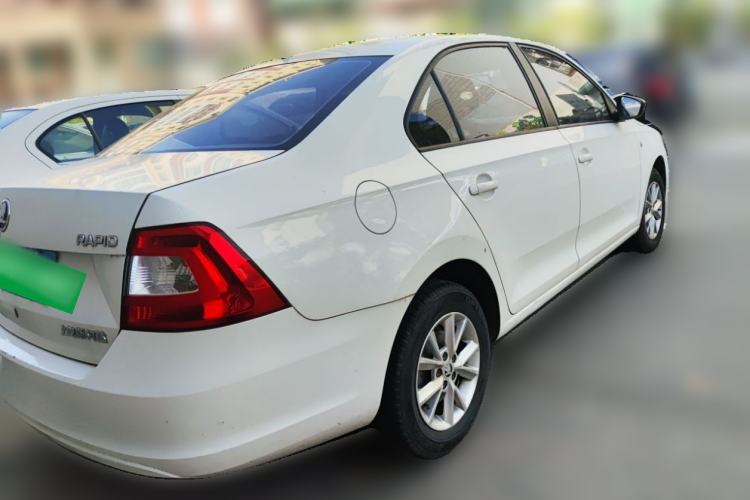 Used Skoda Rapid 2016 1.6L Manual Front-Wheel-Drive Version Rear Right 45 Deg