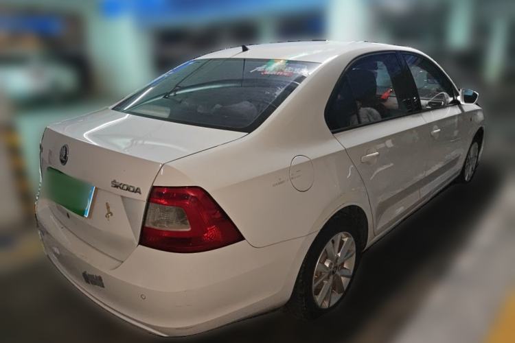 Used Skoda Rapid 2016 1.6L Manual Trend Edition Rear Right 45 Deg