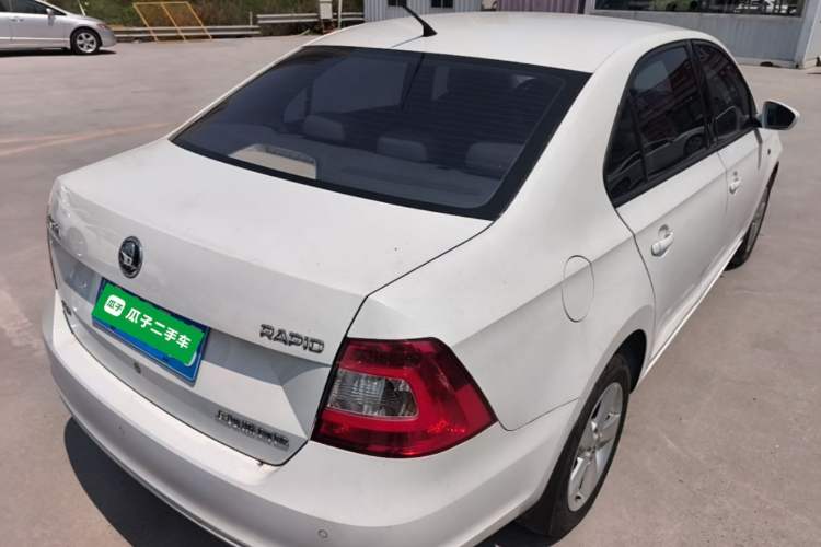 Used Skoda Rapid 2016 1.6L Automatic Chuanxing Edition Rear Right 45 Deg