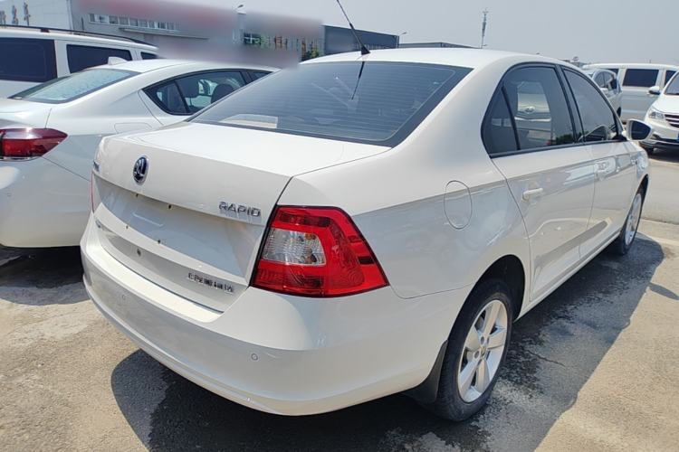 Used Skoda Rapid 2016 1.6L Manual Trend Edition Rear Right 45 Deg