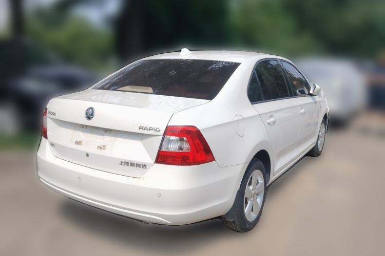 Used Skoda Rapid 2016 1.6L Manual Trend Edition Rear Right 45 Deg