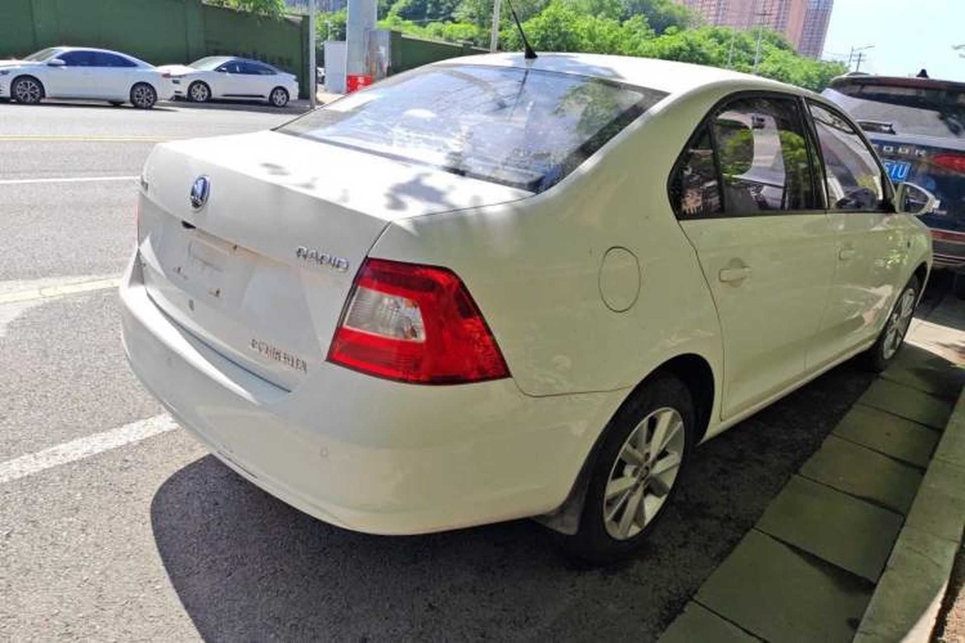 Used Skoda Rapid 2016 1.6L Manual Trend Edition Rear Right 45 Deg