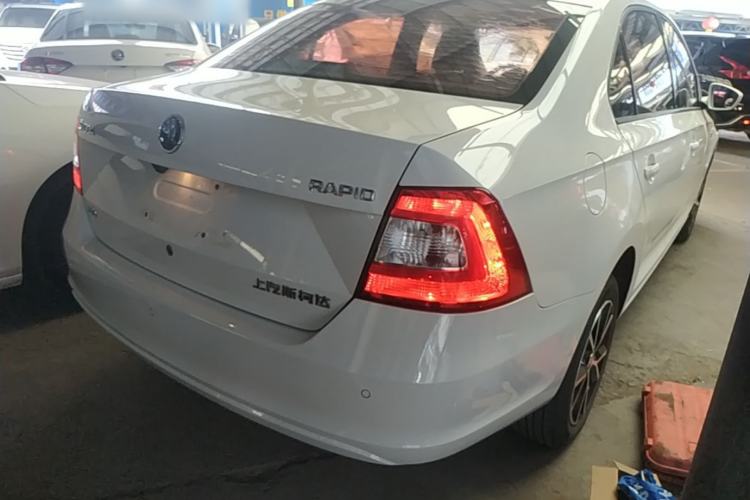 Used Skoda Rapid 2016 1.6L Automatic Chuanxing Edition Rear Right 45 Deg