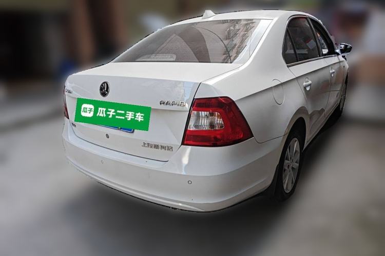 Used Skoda Rapid 2016 1.6L Manual Trend Edition Rear Right 45 Deg