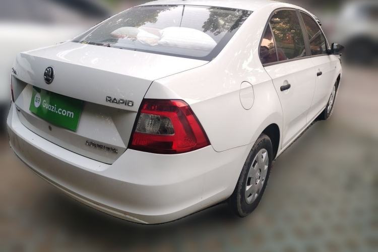 Used Skoda Rapid 2016 1.6L Automatic Front-Wheel Drive Model Rear Right 45 Deg