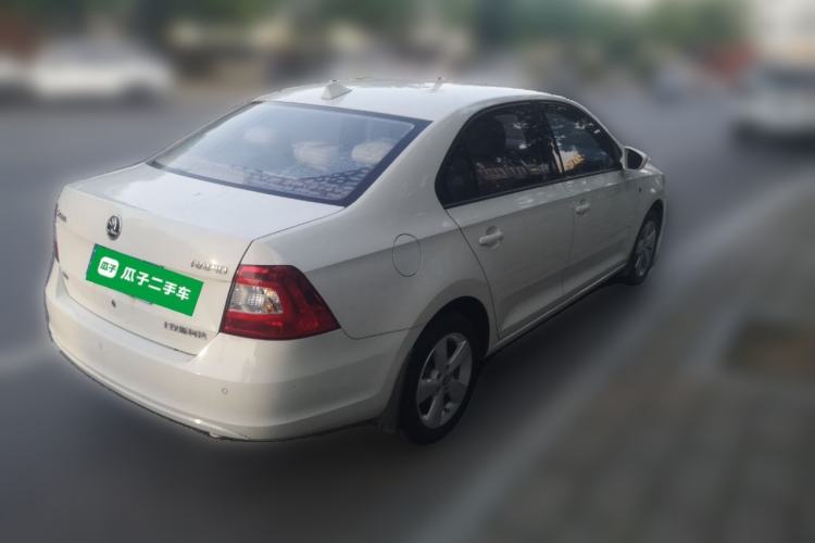 Used Skoda Rapid 2016 1.6L Manual Trend Edition Rear Right 45 Deg