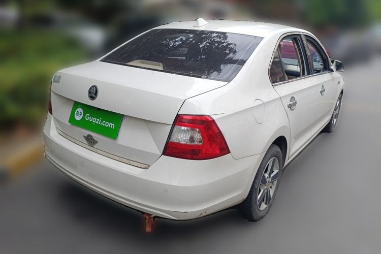 Used Skoda Rapid 2016 1.6L Manual Trend Edition Rear Right 45 Deg