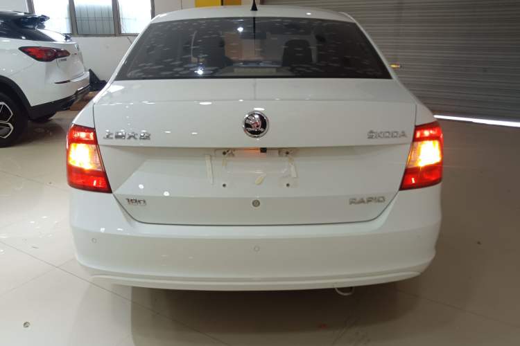 Used Skoda Rapid 2016 1.6L Automatic Chuanxing Edition Rear