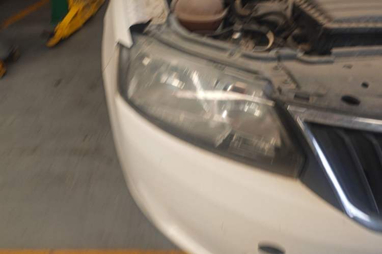 Used Skoda Rapid 2016 1.6L Manual Front-Wheel-Drive Version Right Front Headlight