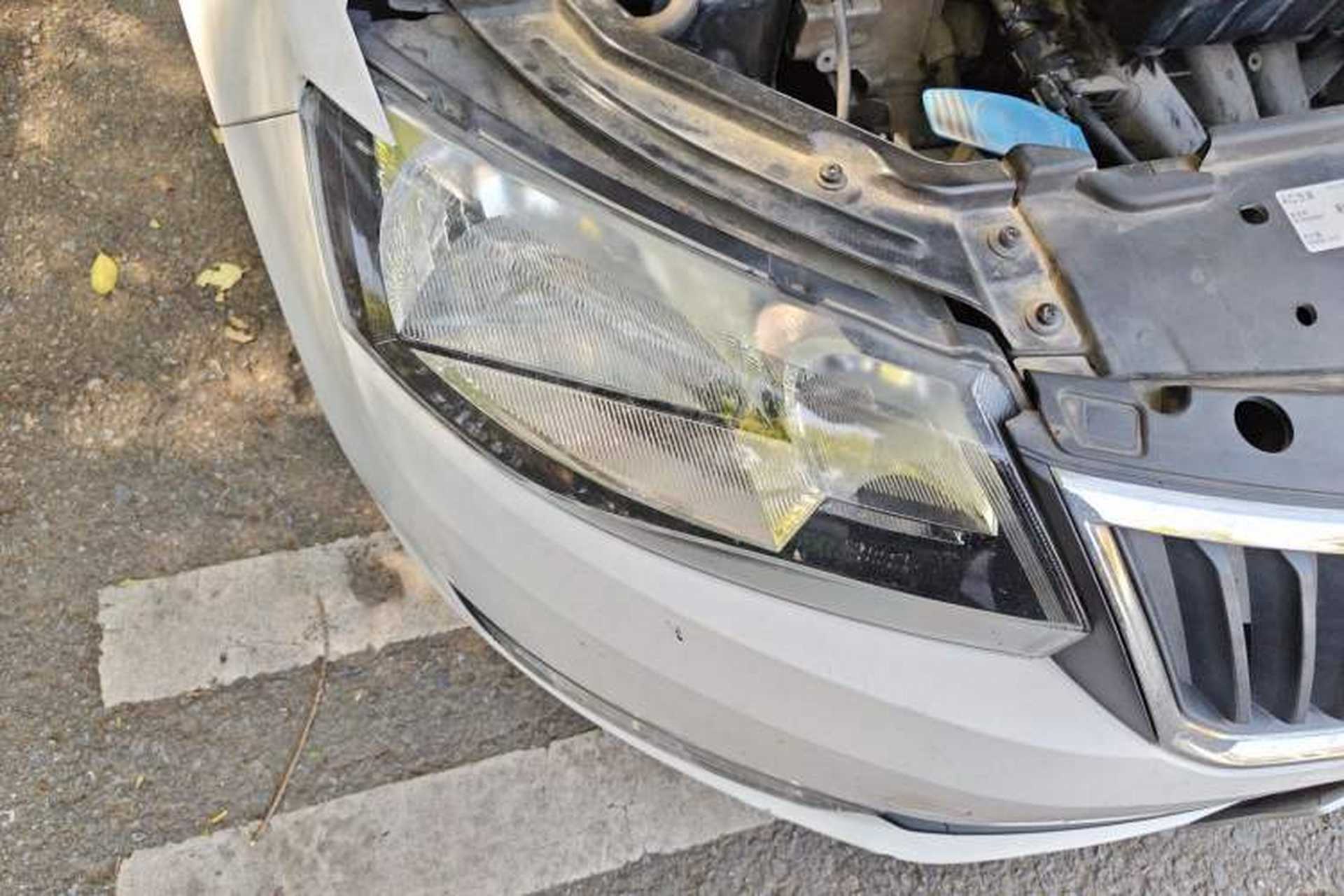 Used Skoda Rapid 2016 1.6L Automatic Chuanxing Edition Right Front Headlight