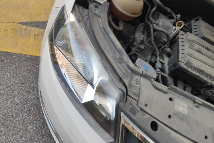 Used Skoda Rapid 2016 1.6L Automatic Chuanxing Edition Right Front Headlight