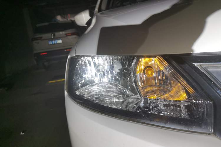 Used Skoda Rapid 2016 1.6L Automatic Chuanxing Edition Right Front Headlight