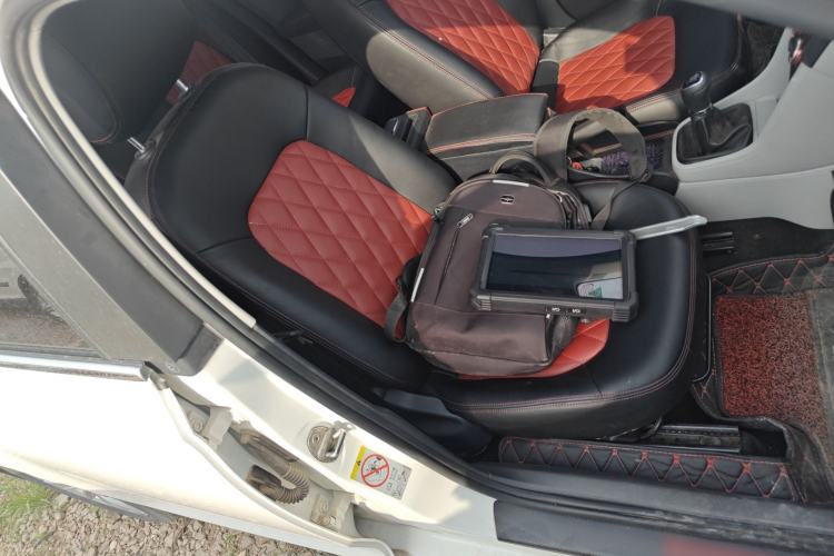 Used Skoda Rapid 2016 1.6L Manual Front-Wheel-Drive Version Right Front Seat