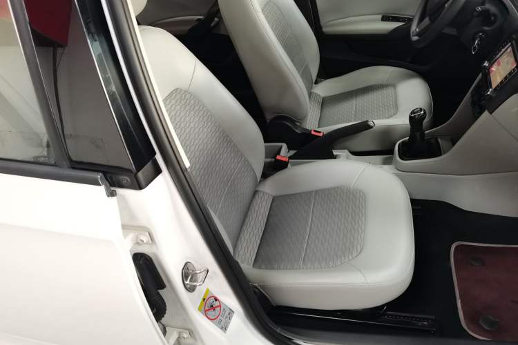 Used Skoda Rapid 2016 1.6L Manual Trend Edition Right Front Seat