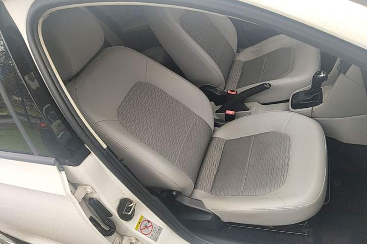 Used Skoda Rapid 2016 1.6L Automatic Chuanxing Edition Right Front Seat