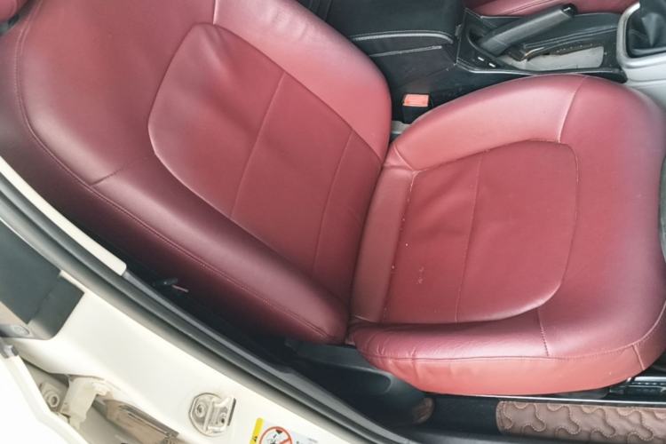 Used Skoda Rapid 2016 1.6L Manual Front-Wheel-Drive Version Right Front Seat
