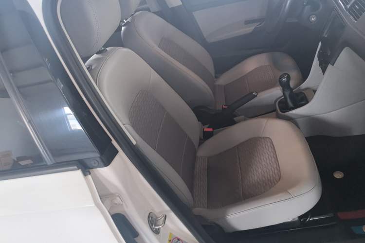 Used Skoda Rapid 2016 1.6L Manual Trend Edition Right Front Seat