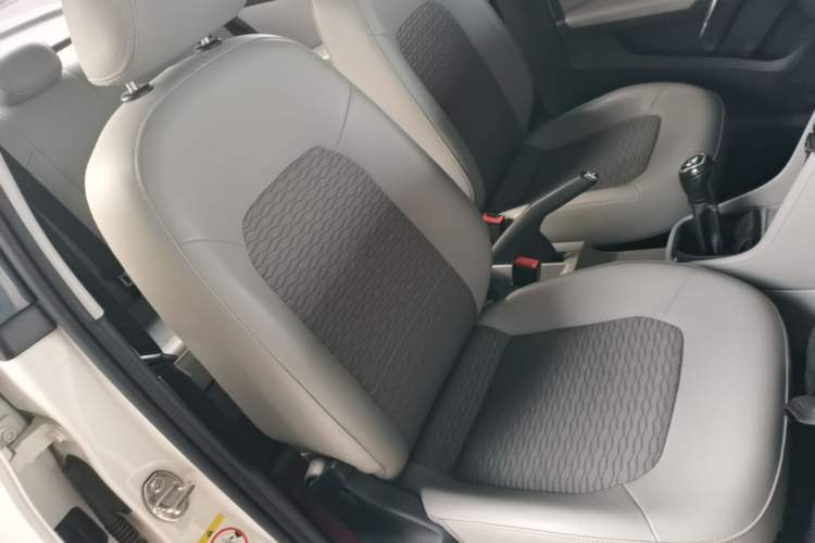 Used Skoda Rapid 2016 1.6L Manual Trend Edition Right Front Seat