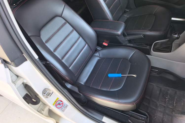 Used Skoda Rapid 2016 1.6L Automatic Front-Wheel Drive Model Right Front Seat