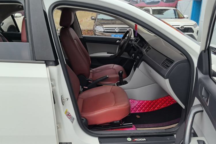 Used Skoda Rapid 2016 1.6L Manual Trend Edition Right Front Seat
