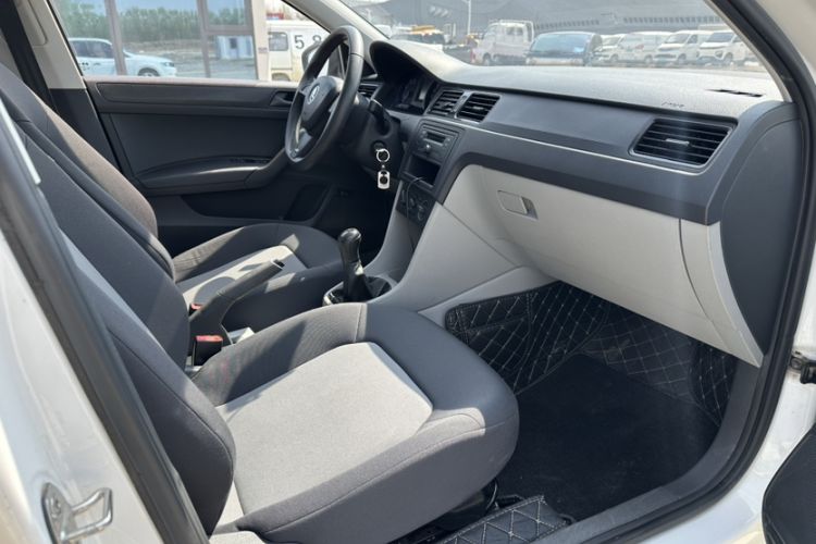 Used Skoda Rapid 2016 1.4L Manual Front-Wheel Drive Model Right Front Seat