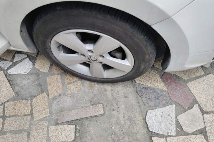 Used Skoda Rapid 2016 1.6L Automatic Chuanxing Edition Right Front Wheel Hub