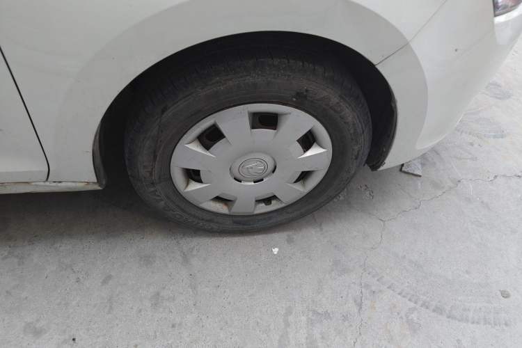 Used Skoda Rapid 2016 1.4L Manual Front-Wheel Drive Model Right Front Wheel Hub