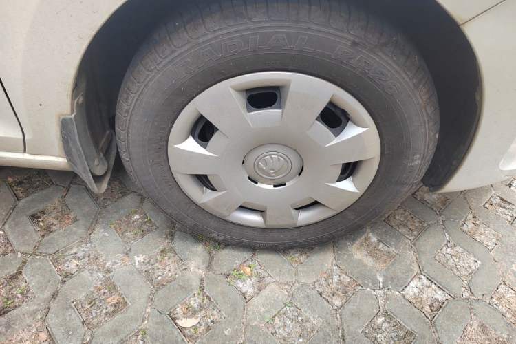 Used Skoda Rapid 2016 1.4L Manual Front-Wheel Drive Model Right Front Wheel Hub