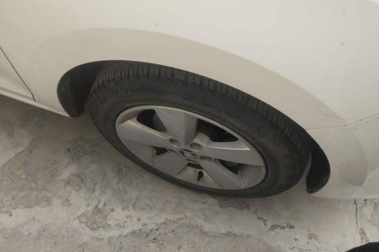 Used Skoda Rapid 2016 1.4L Manual Trend Edition Right Front Wheel Hub