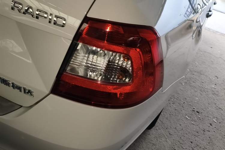 Used Skoda Rapid 2016 1.6L Automatic Chuanxing Edition Right Rear Taillight
