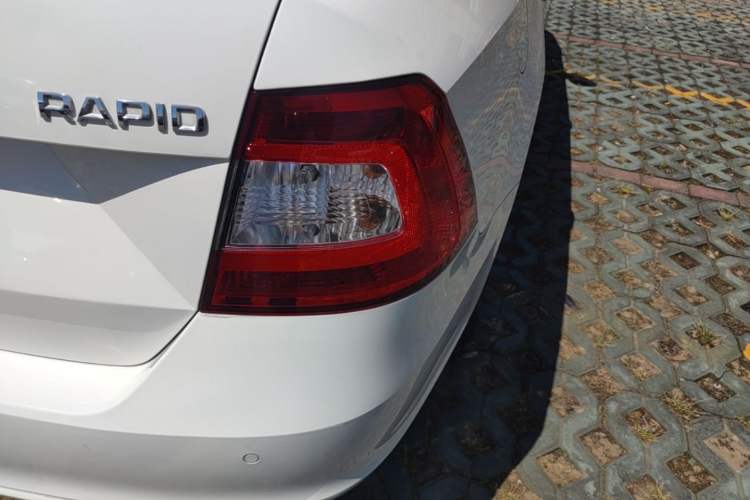 Used Skoda Rapid 2016 1.6L Automatic Chuanxing Edition Right Rear Taillight