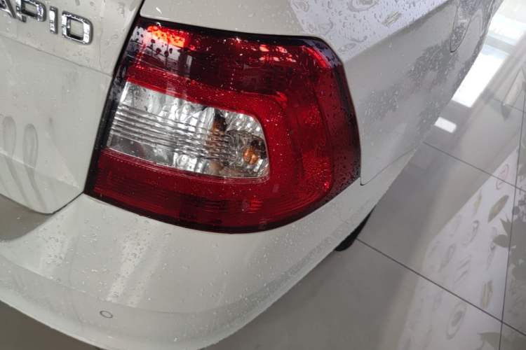 Used Skoda Rapid 2016 1.6L Automatic Chuanxing Edition Right Rear Taillight