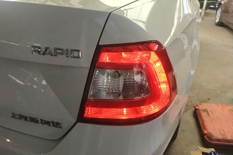 Used Skoda Rapid 2016 1.6L Automatic Chuanxing Edition Right Rear Taillight