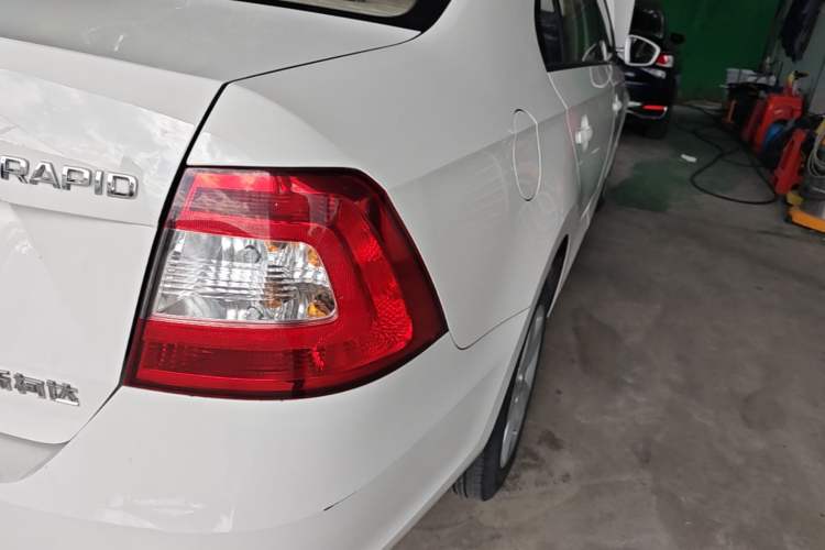 Used Skoda Rapid 2016 1.6L Automatic Chuanxing Edition Right Rear Taillight