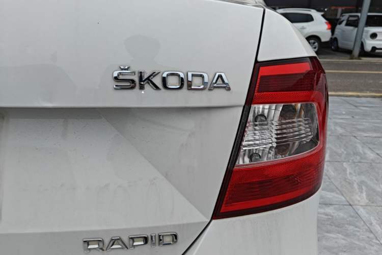 Used Skoda Rapid 2016 1.6L Automatic Chuanxing Edition Right Rear Taillight
