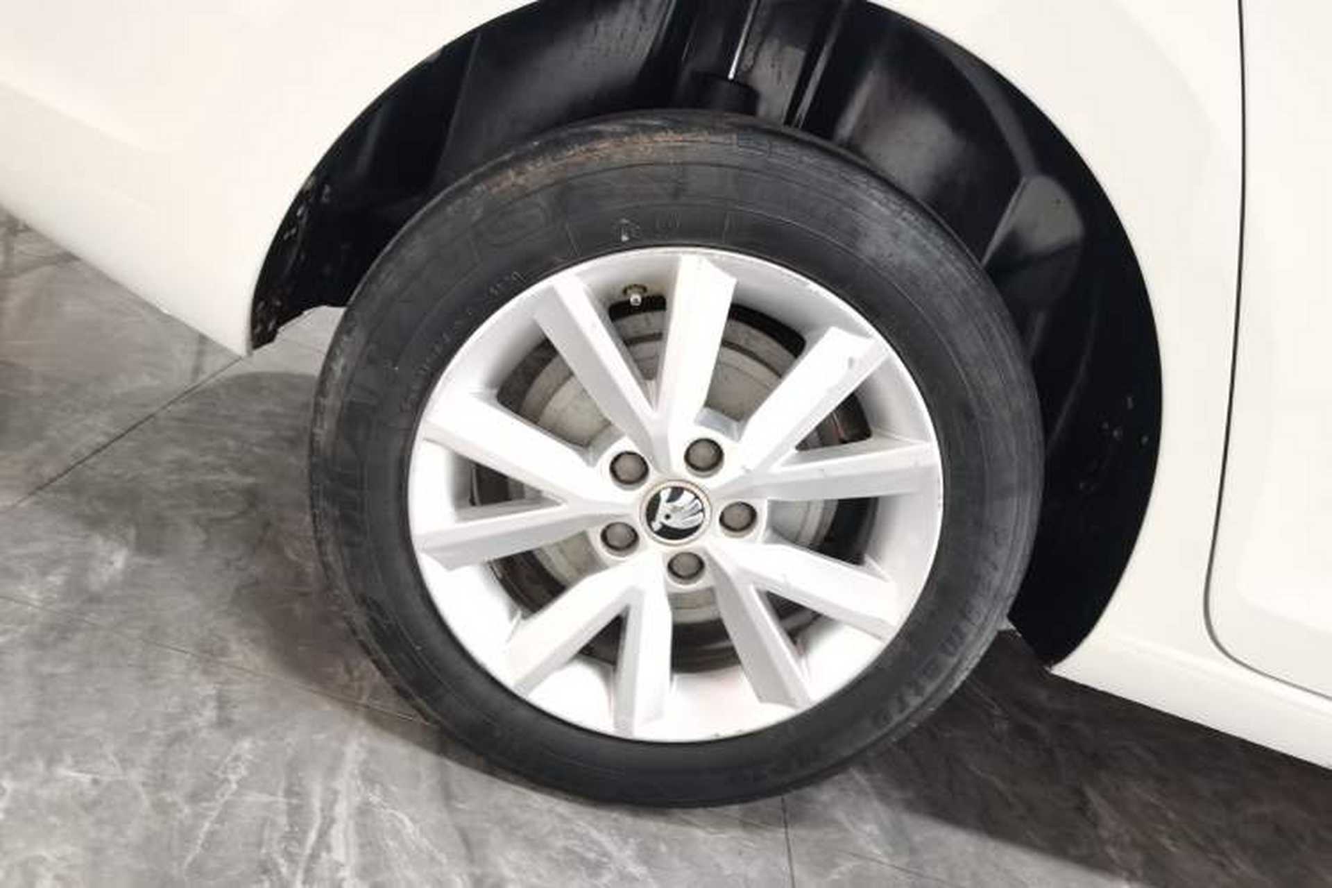 Used Skoda Rapid 2016 1.6L Manual Trend Edition Right Rear Wheel Hub