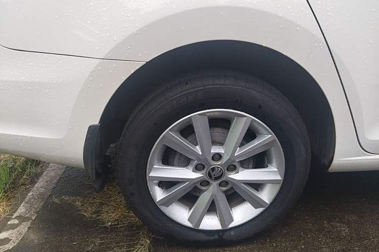 Used Skoda Rapid 2016 1.6L Automatic Chuanxing Edition Right Rear Wheel Hub