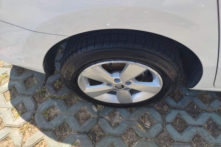 Used Skoda Rapid 2016 1.6L Automatic Chuanxing Edition Right Rear Wheel Hub