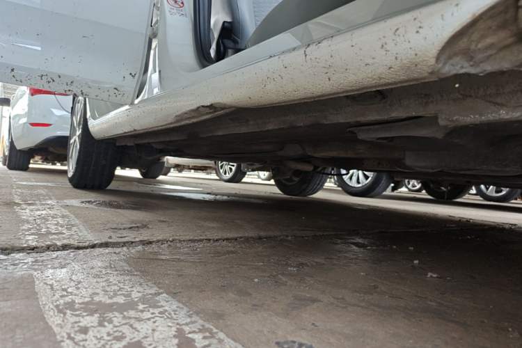 Used Skoda Rapid 2016 1.4L Manual Trend Edition Right Side Sill