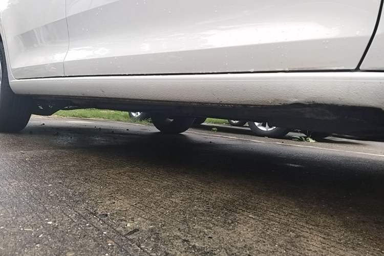 Used Skoda Rapid 2016 1.6L Automatic Chuanxing Edition Right Side Sill