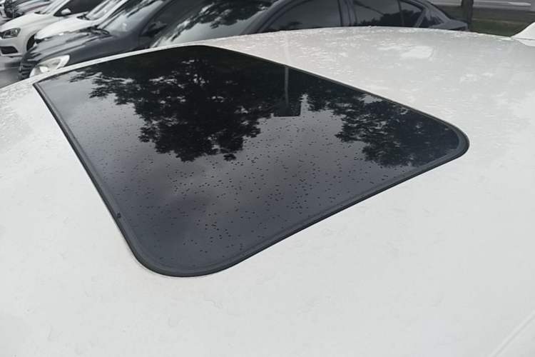 Used Skoda Rapid 2016 1.6L Automatic Chuanxing Edition Roof
