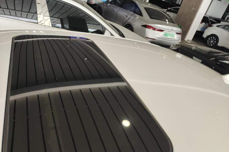 Used Skoda Rapid 2016 1.6L Automatic Chuanxing Edition Roof