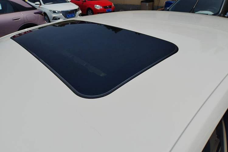 Used Skoda Rapid 2016 1.6L Manual Trend Edition Roof