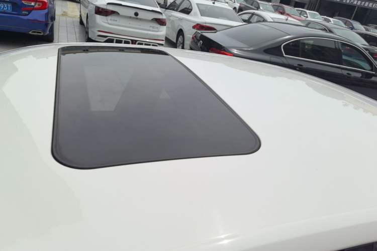 Used Skoda Rapid 2016 1.6L Manual Trend Edition Roof