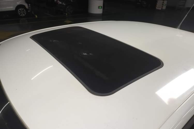 Used Skoda Rapid 2016 1.6L Automatic Chuanxing Edition Roof